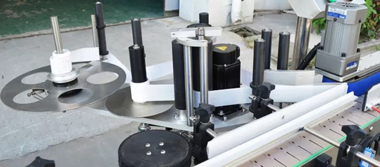 Automatische automatische etiketteringsmachine voor hout